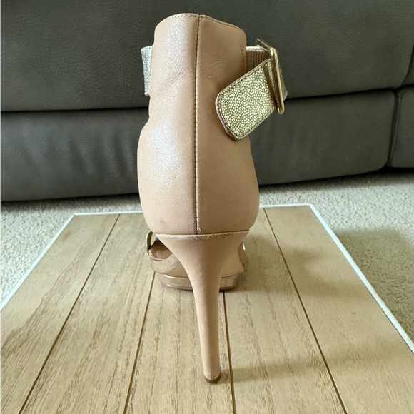 Calvin Klein Vable Heels - Gold & Beige - Sz 7 - Picture 5 of 7